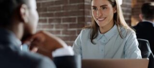 Lavoro: le 5 mosse per affrontare un colloquio a prova di assunzione