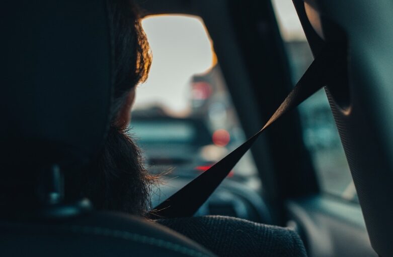 Gli italiani scoprono il carpooling: 800mila viaggi condivisi nel 2025